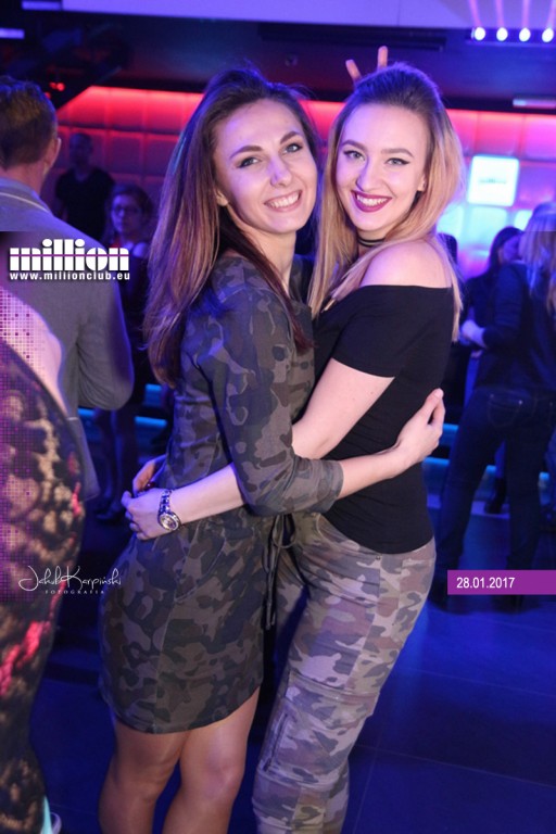 Sobotnia impreza w klubie Million