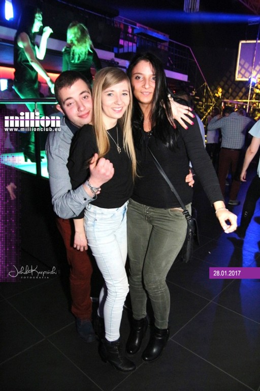Sobotnia impreza w klubie Million