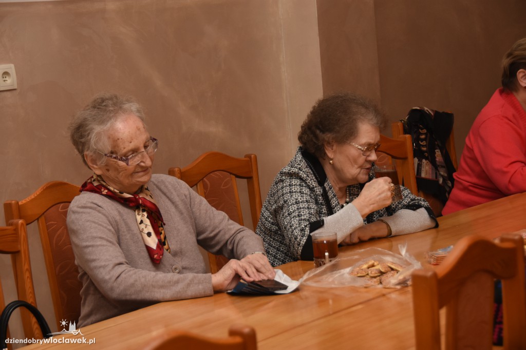 Strażacy spotkali sie z seniorami