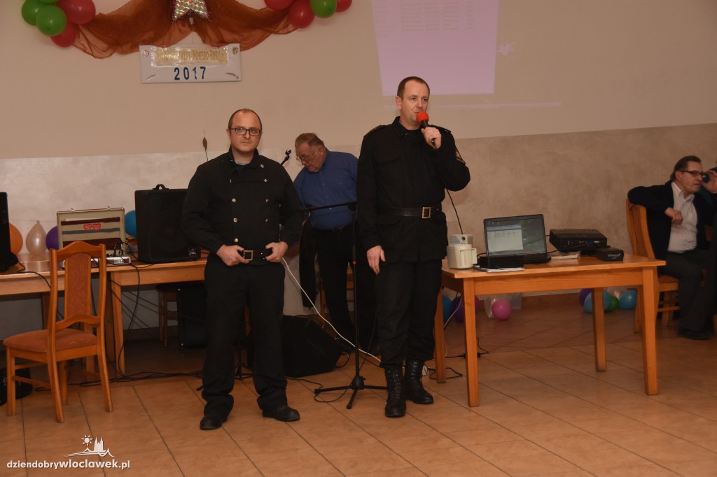 Strażacy spotkali sie z seniorami