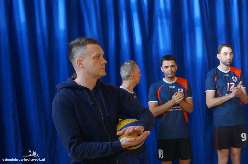 Powiatowy turniej w piłce siatkowej