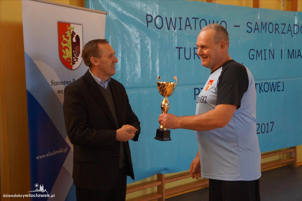 Powiatowy turniej w piłce siatkowej