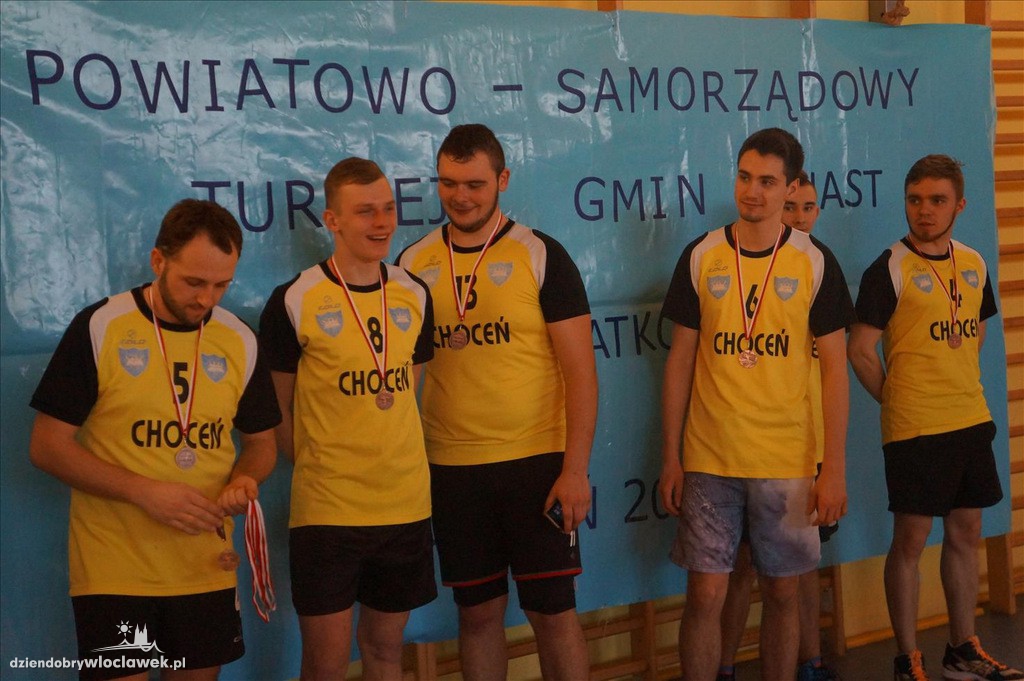 Powiatowy turniej w piłce siatkowej