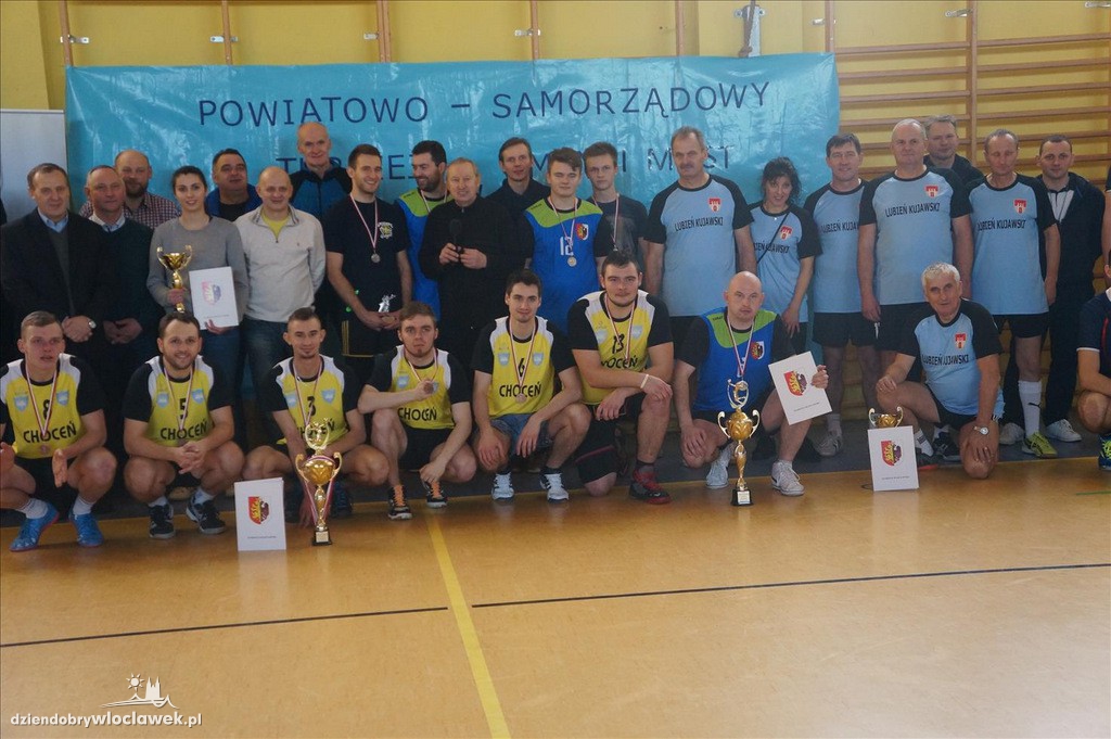 Powiatowy turniej w piłce siatkowej