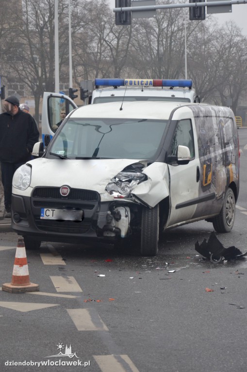 Kraksa na skrzyżowaniu z  DK91