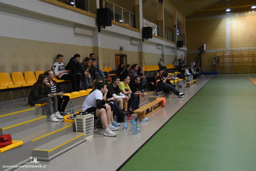 Samochodówka z Trampoliną
