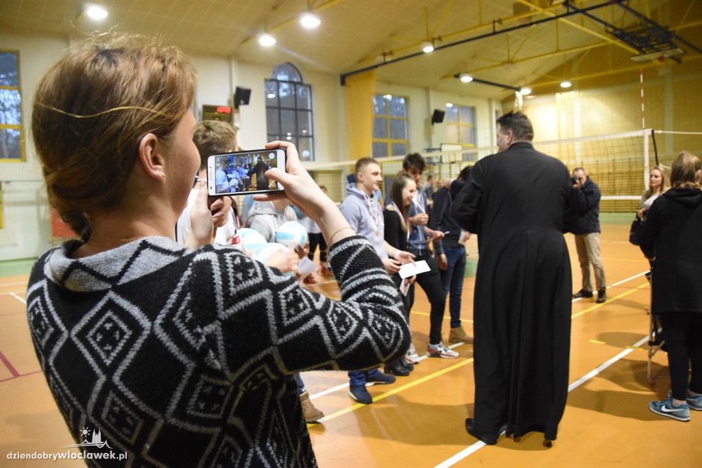 Samochodówka z Trampoliną