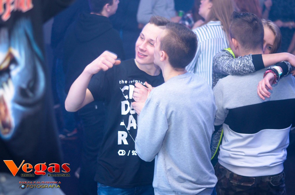 Sobotnia impreza w klubie Vegas
