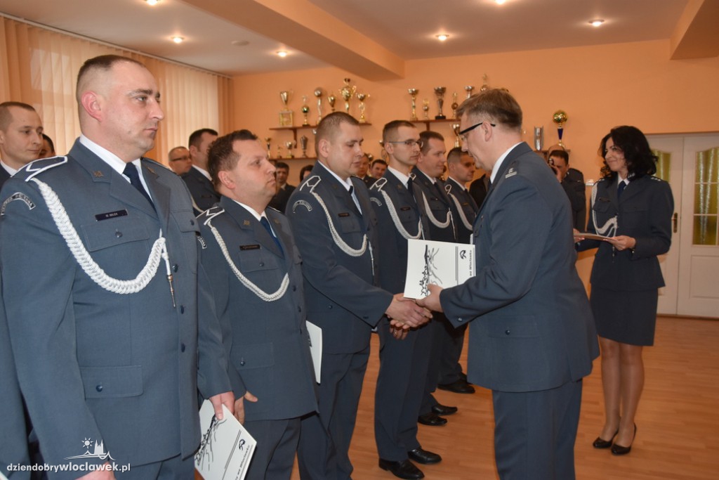 Awanse w Zakładzie Karnym