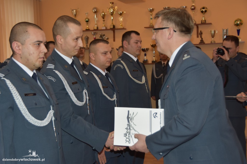 Awanse w Zakładzie Karnym