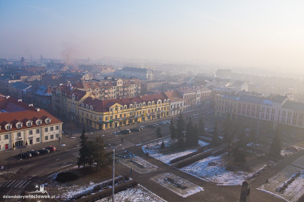 Widok na miasto z bloku na pl. Wolności