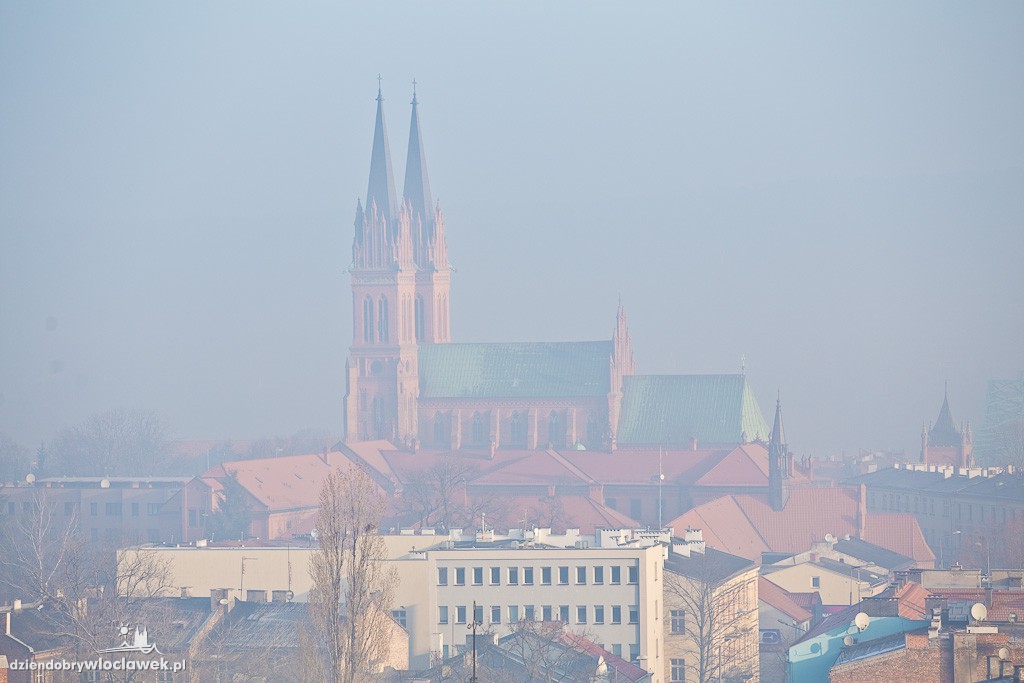 Widok na miasto z bloku na pl. Wolności