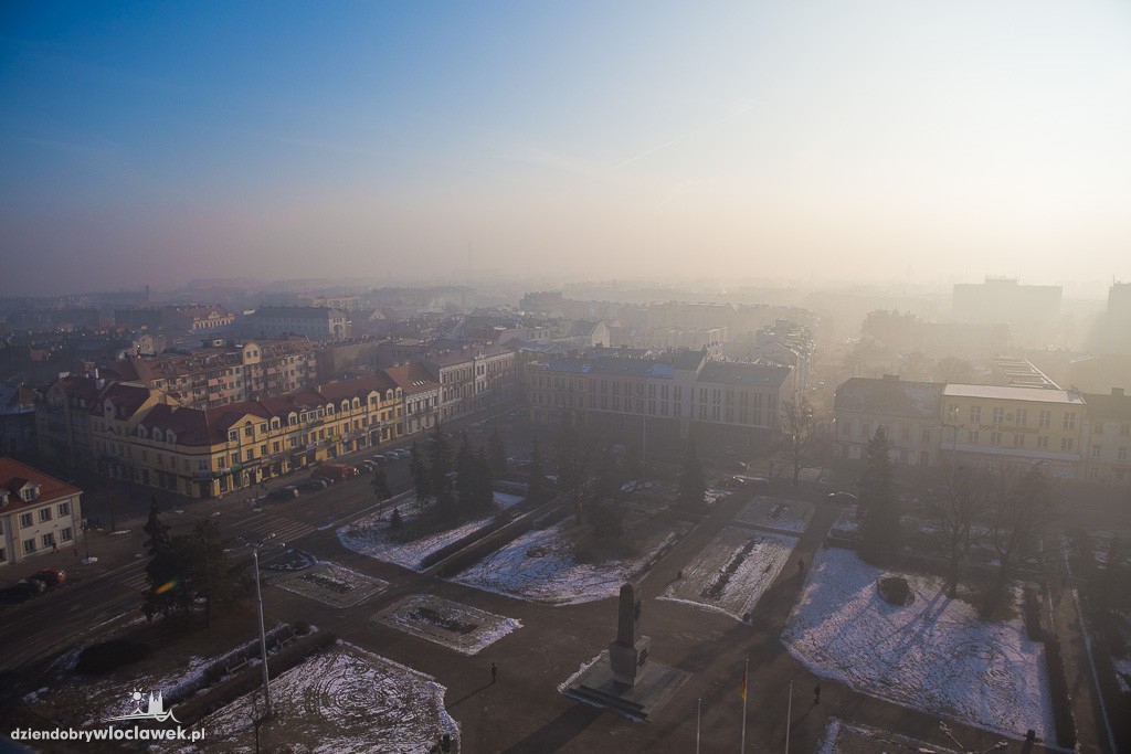 Widok na miasto z bloku na pl. Wolności