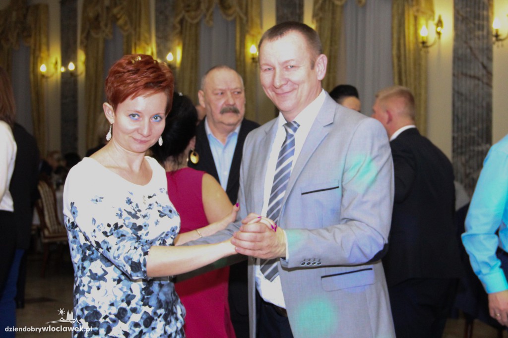 Ostatki w Pałacu Bursztynowym