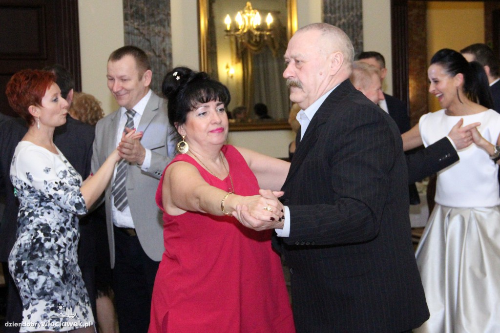 Ostatki w Pałacu Bursztynowym
