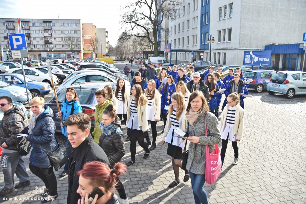W centrum miasta zrobili hałas dla 1%