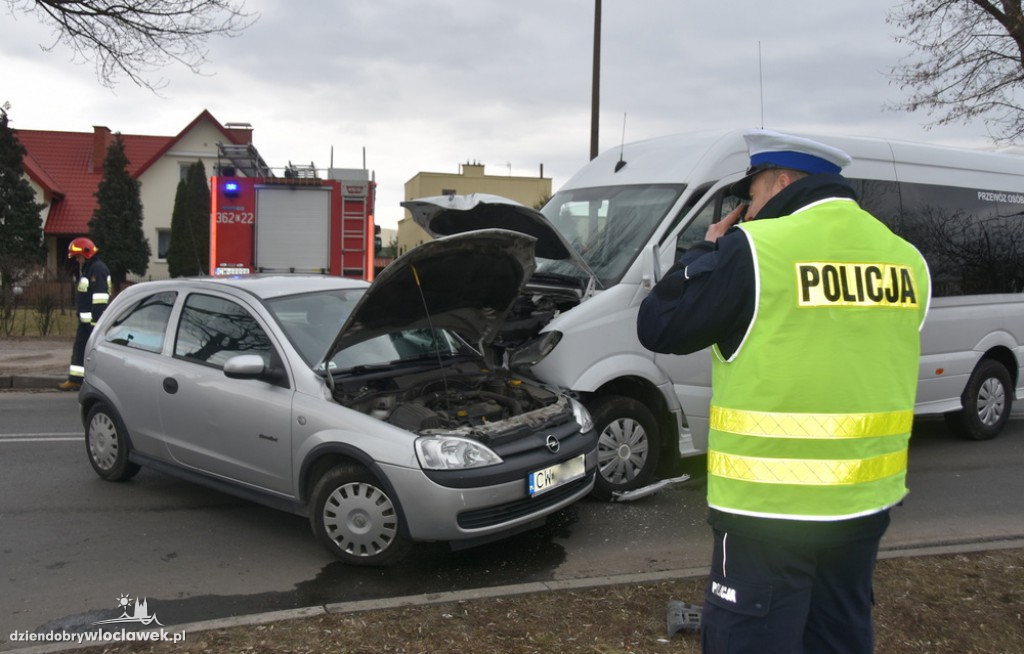 Zderzenie  busem na Okrężnej