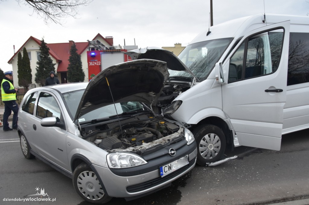Zderzenie  busem na Okrężnej
