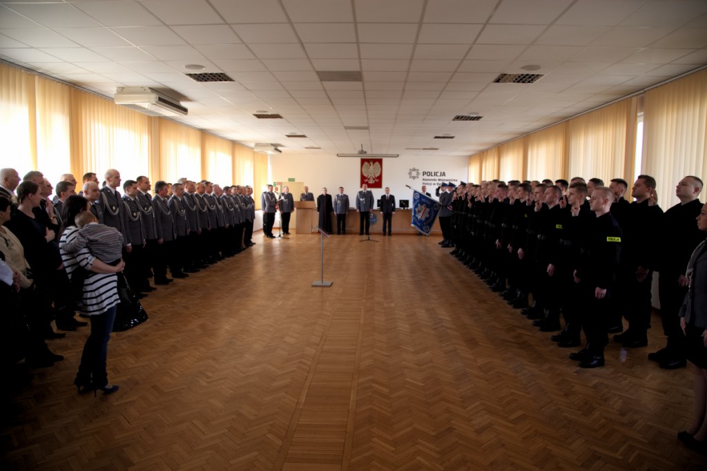 Ślubowanie nowych policjantów