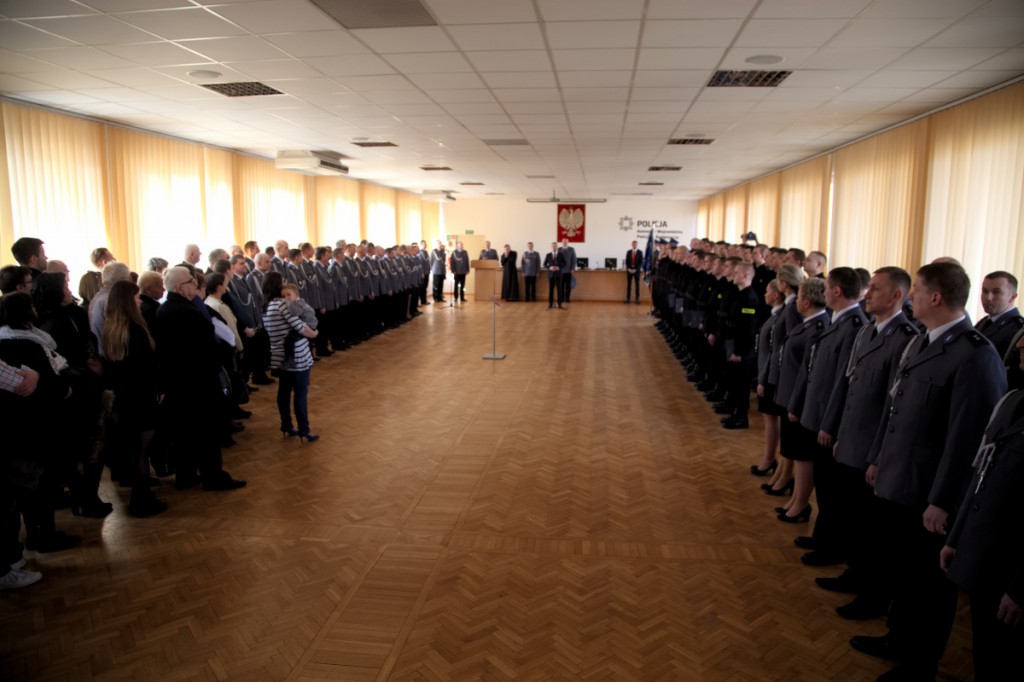 Ślubowanie nowych policjantów