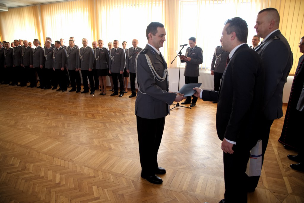 Ślubowanie nowych policjantów