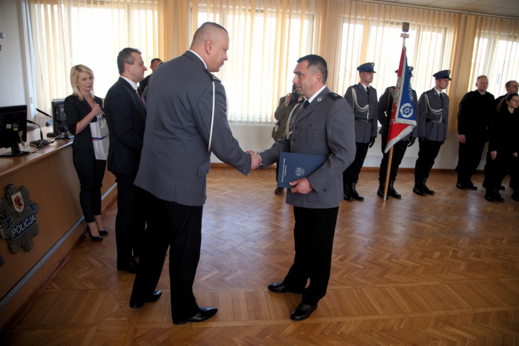 Ślubowanie nowych policjantów