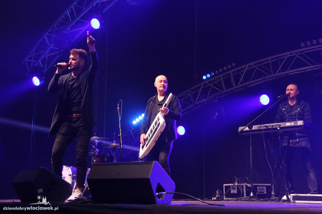 Disco Polo na Dzień Kobiet w Hali Mistrzów