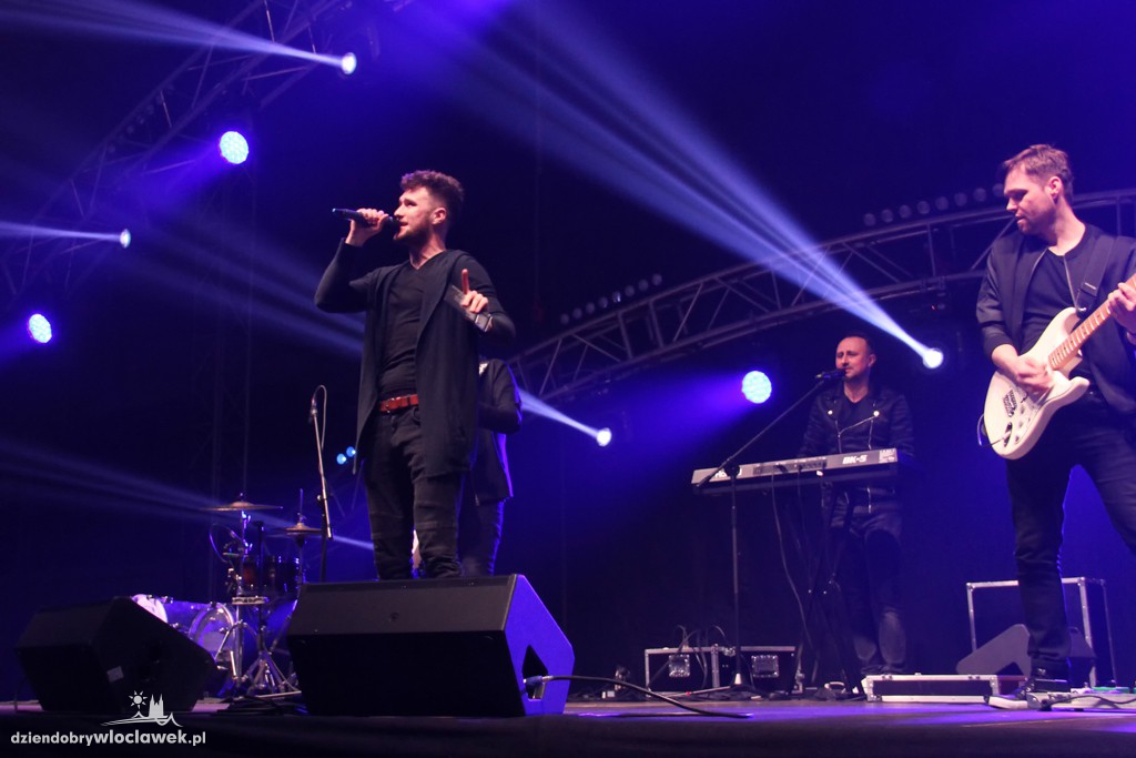 Disco Polo na Dzień Kobiet w Hali Mistrzów