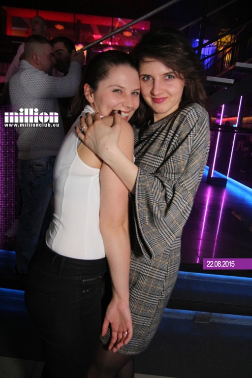 Sobotnia impreza w klubie Million