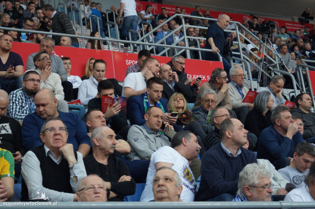 Kibice na meczu Anwil - TBV Start