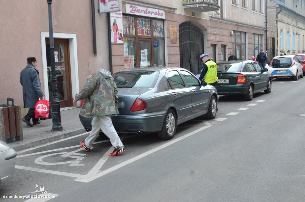 Pieszy poszkodowany na Piekarskiej