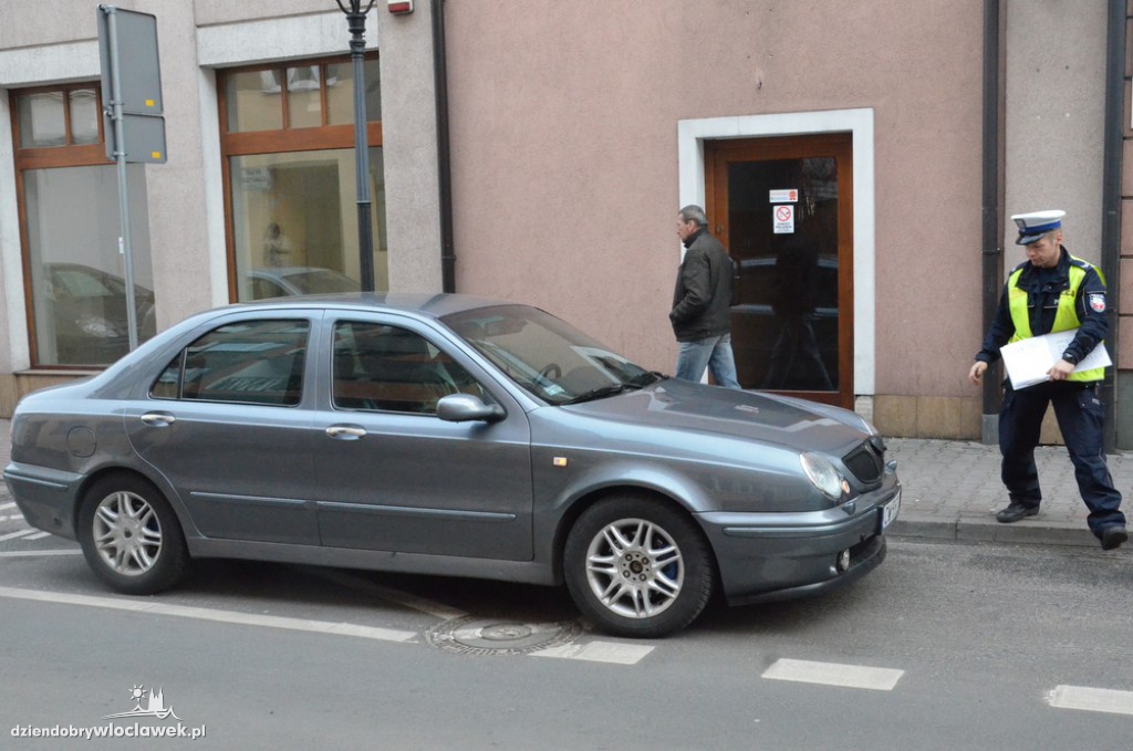 Pieszy poszkodowany na Piekarskiej
