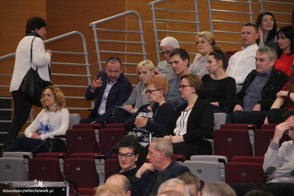 Mężczyzna z kijowym peselem