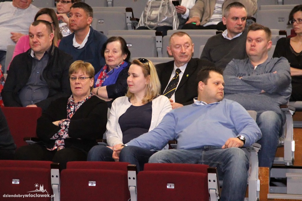 Mężczyzna z kijowym peselem