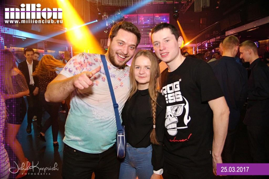 Sobotnia noc w klubie Million