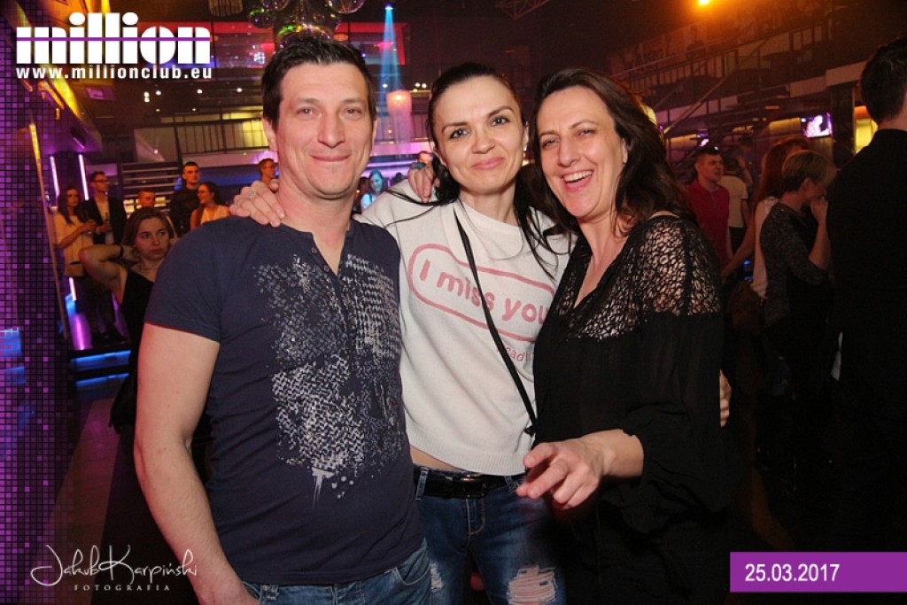 Sobotnia noc w klubie Million