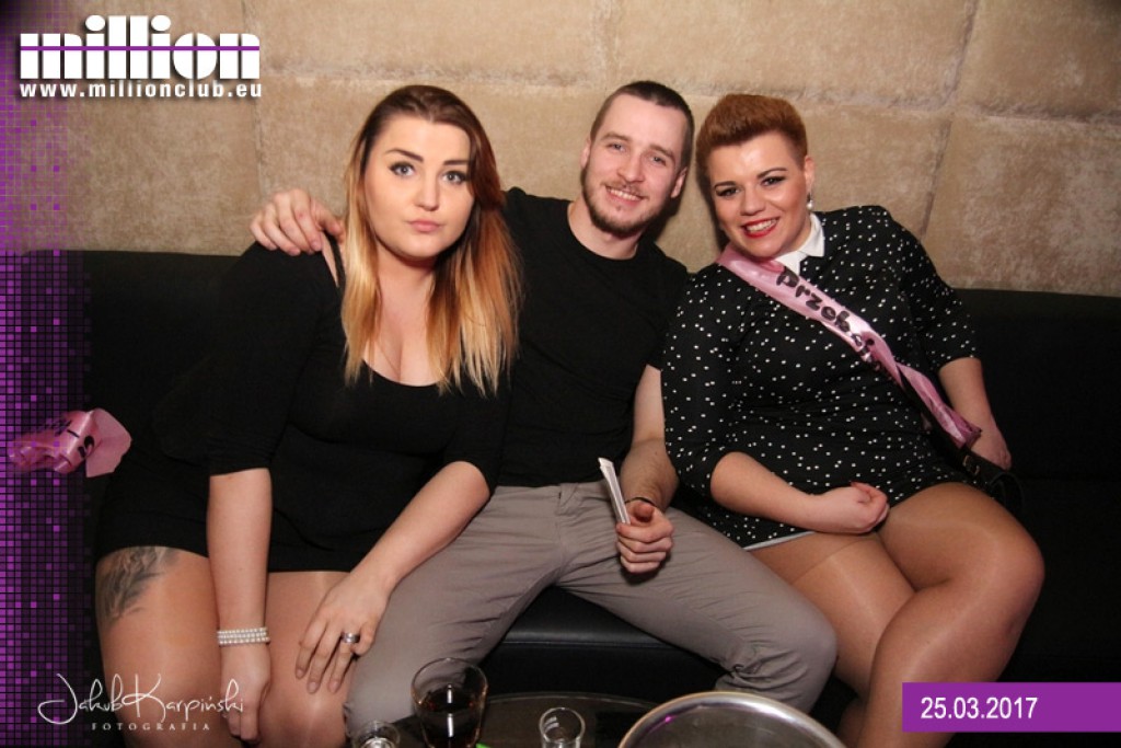 Sobotnia noc w klubie Million