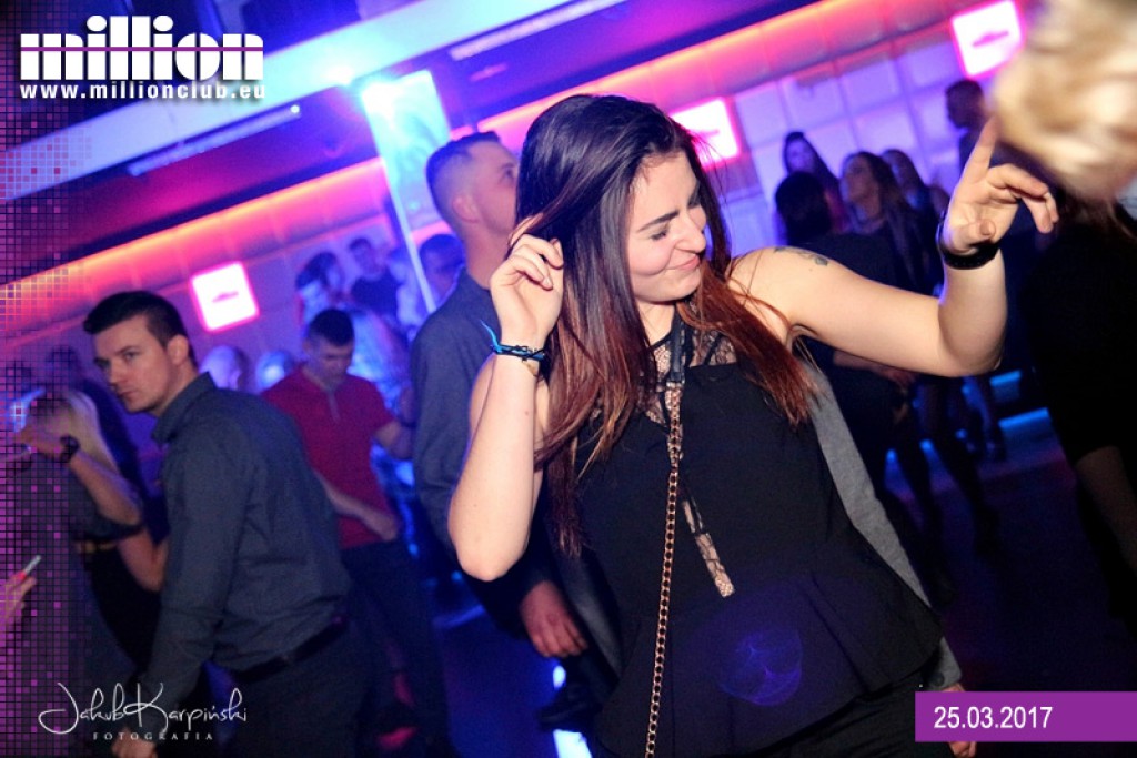 Sobotnia noc w klubie Million