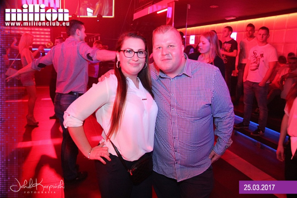 Sobotnia noc w klubie Million
