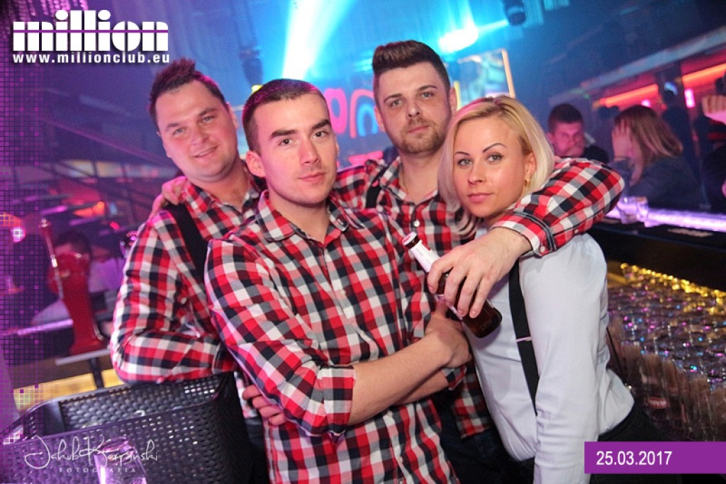 Sobotnia noc w klubie Million