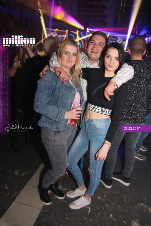 Sobotnia noc w klubie Million