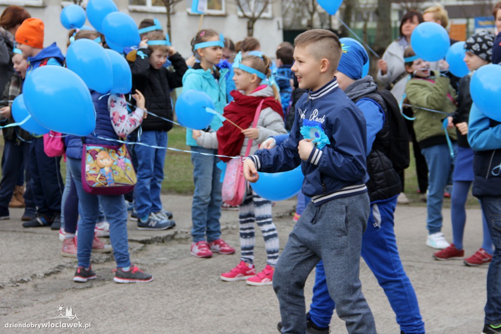 W chmury dla autyzmu - SP 20 na niebiesko