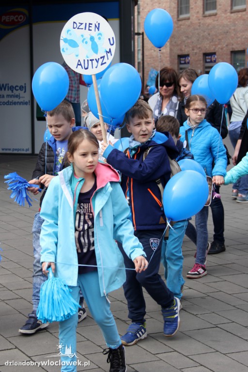 W chmury dla autyzmu - SP 20 na niebiesko