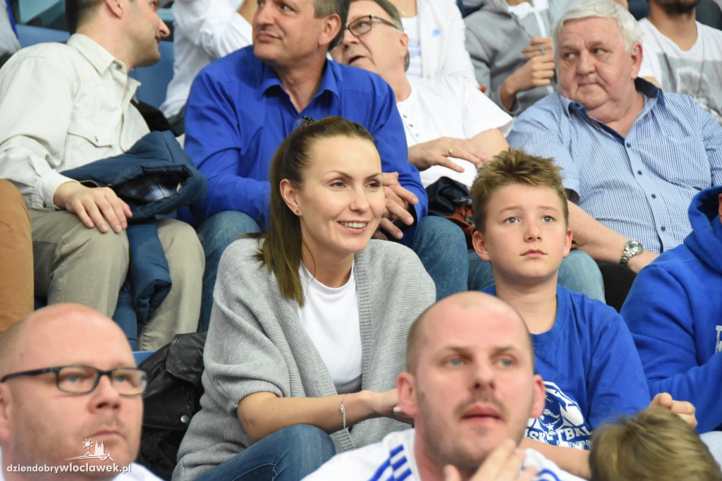 Kibice na meczu Anwil - Stelmet w Hali Mistrzów