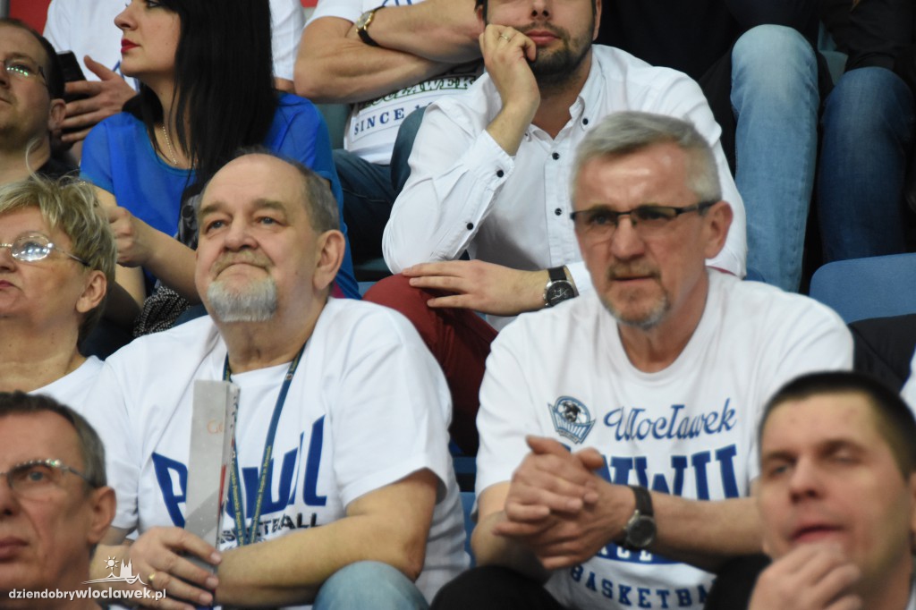 Kibice na meczu Anwil - Stelmet w Hali Mistrzów