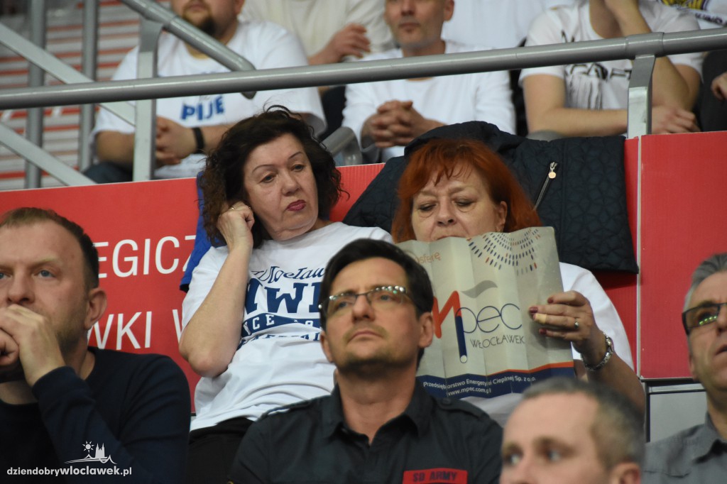 Kibice na meczu Anwil - Stelmet w Hali Mistrzów