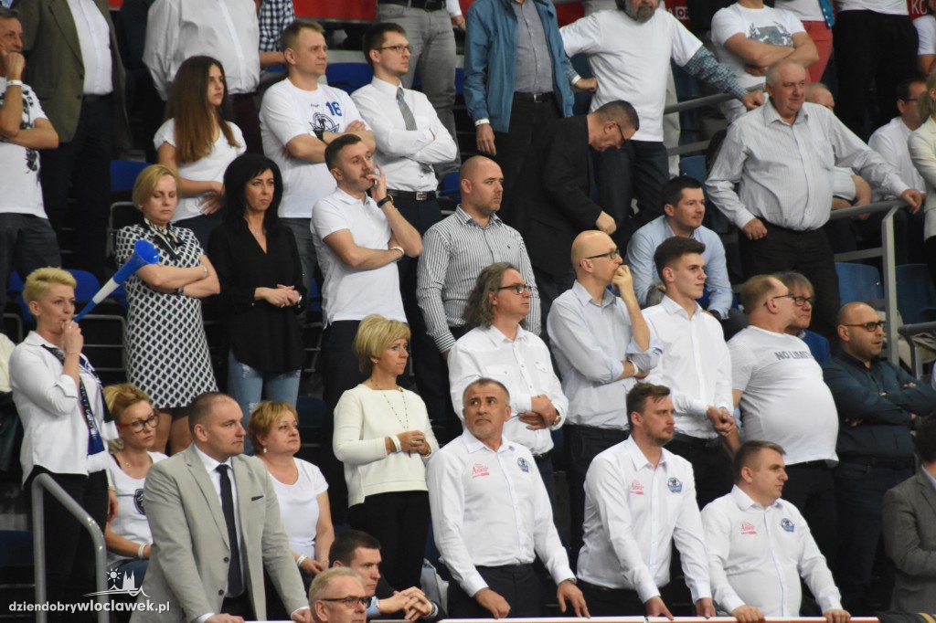 Kibice na meczu Anwil - Stelmet w Hali Mistrzów