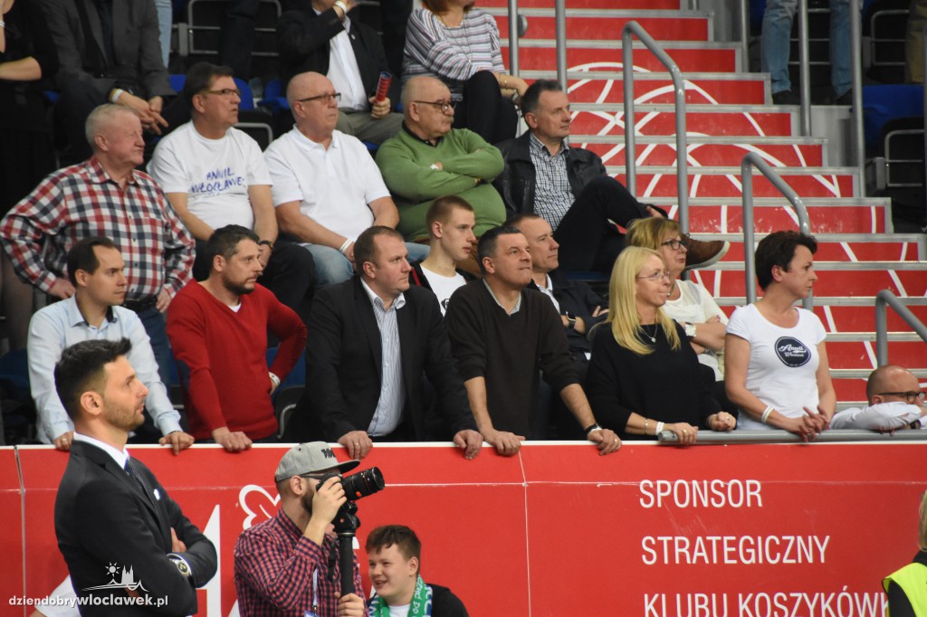 Kibice na meczu Anwil - Stelmet w Hali Mistrzów