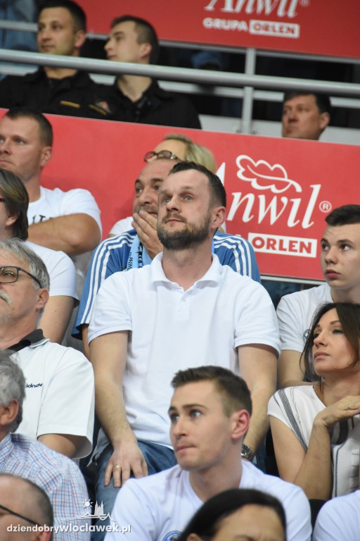 Kibice na meczu Anwil - Stelmet w Hali Mistrzów
