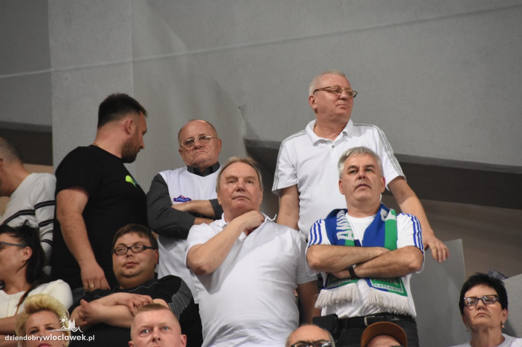 Kibice na meczu Anwil - Stelmet w Hali Mistrzów